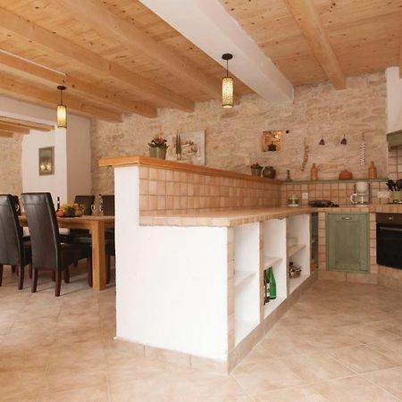 Villa 704 Batlug Extérieur photo